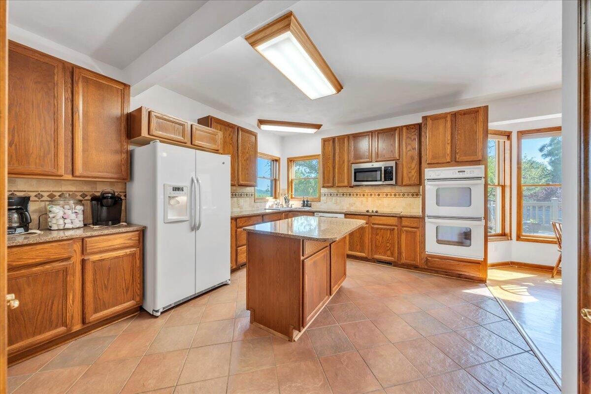 3924 Poplar Grove DR