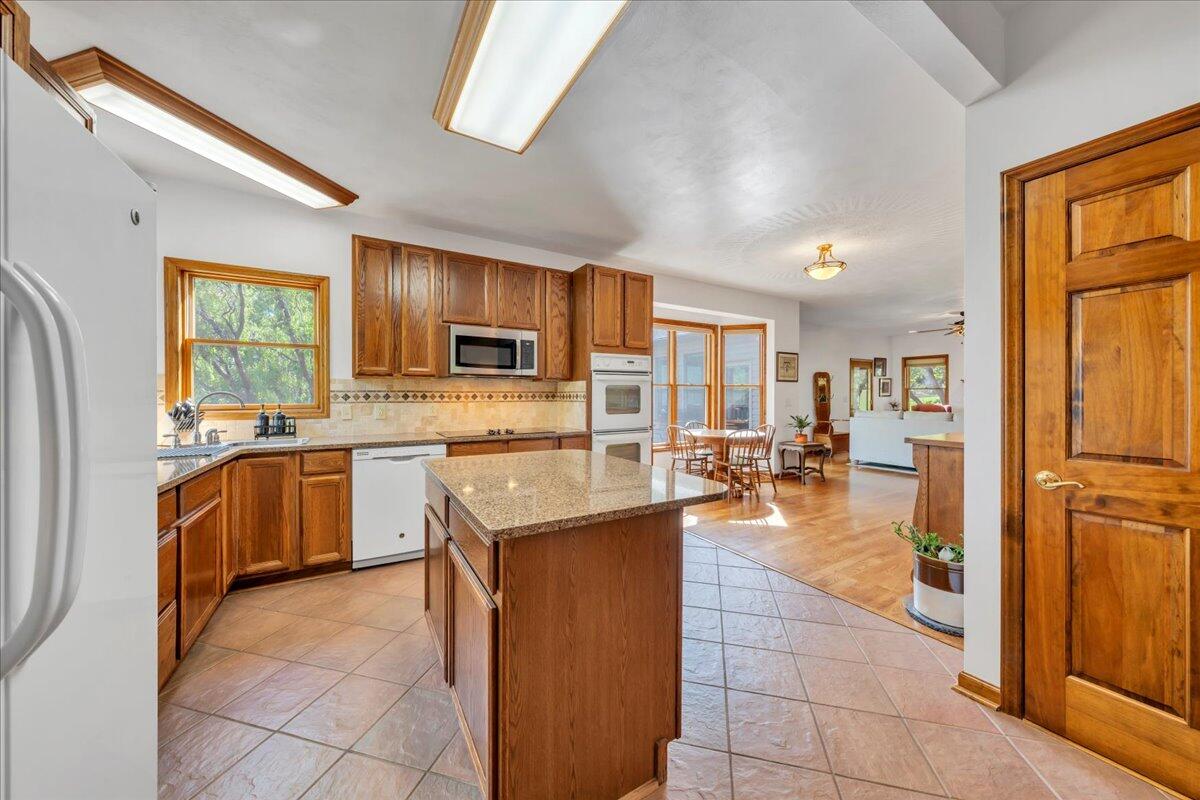3924 Poplar Grove DR