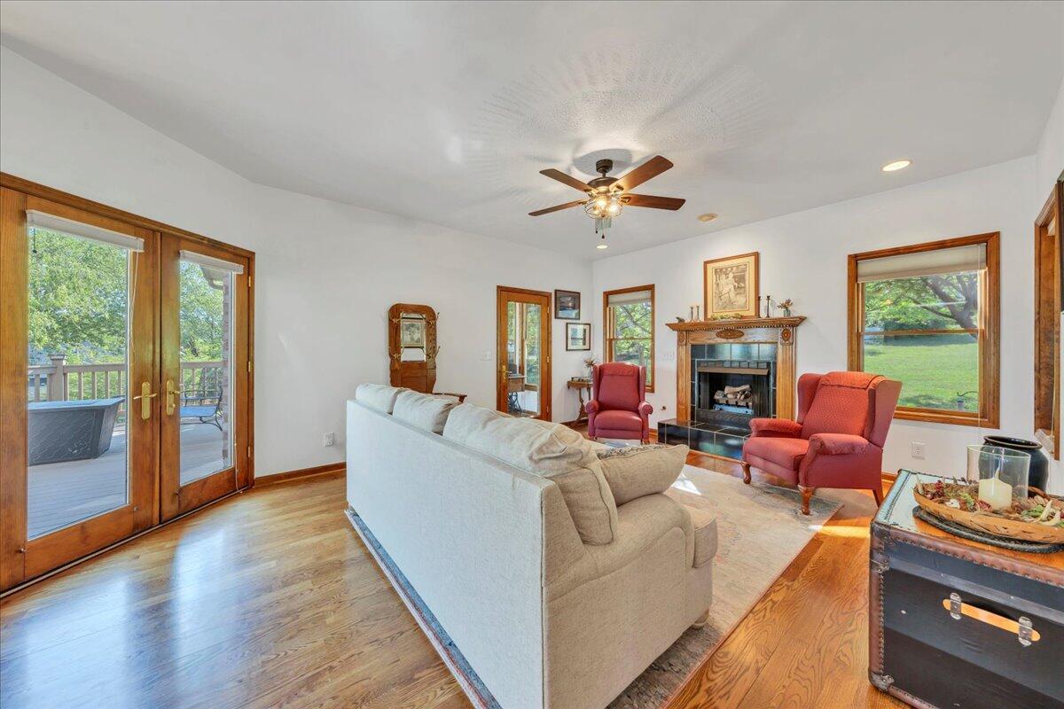 3924 Poplar Grove DR