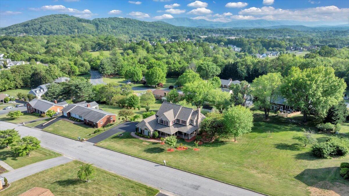 3924 Poplar Grove DR