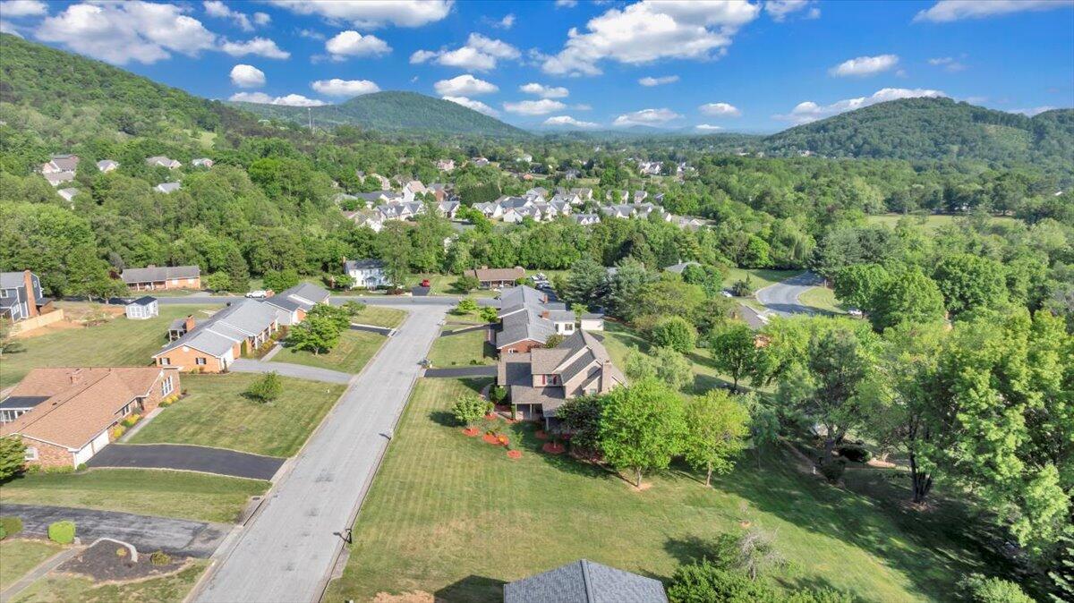 3924 Poplar Grove DR