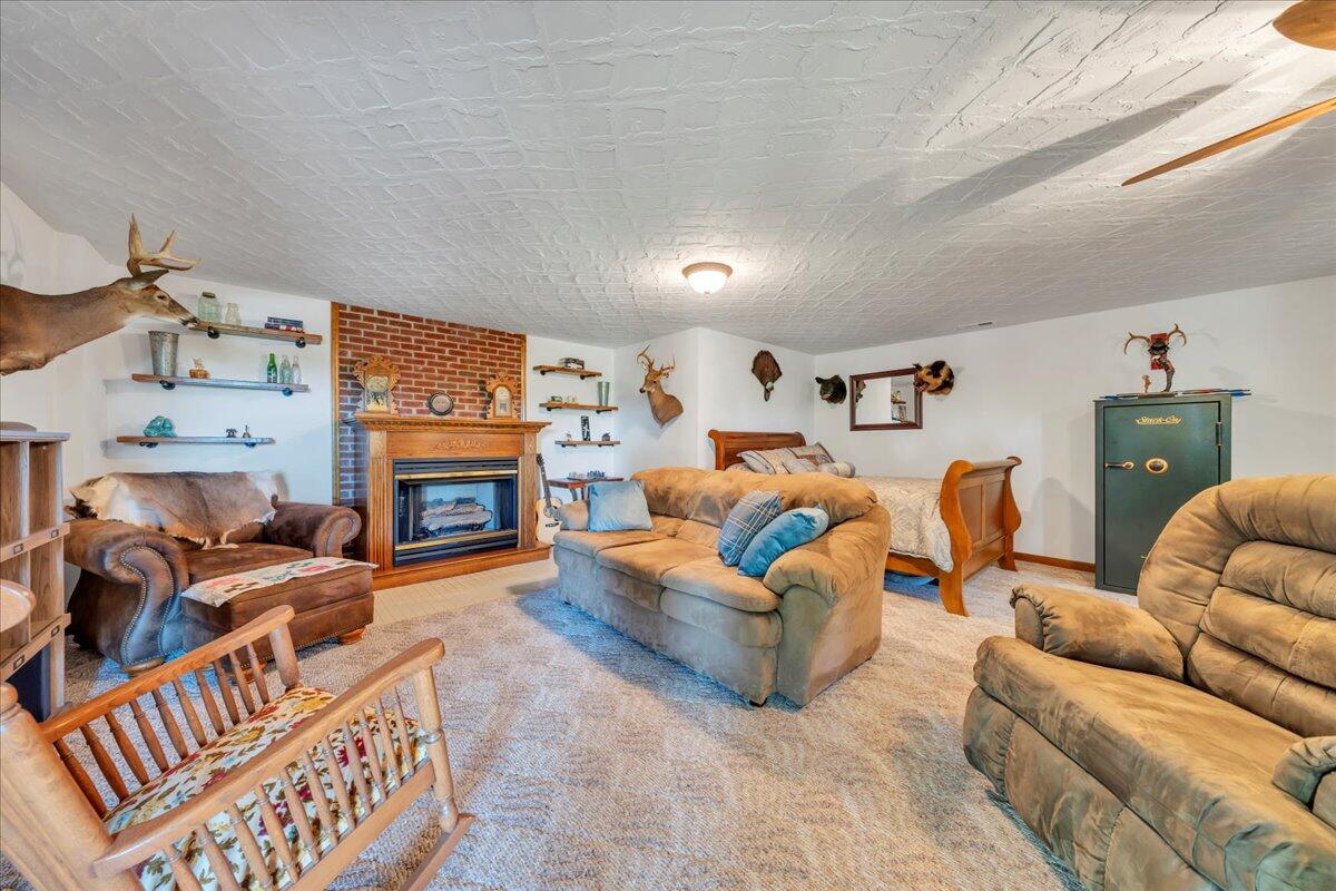 3924 Poplar Grove DR
