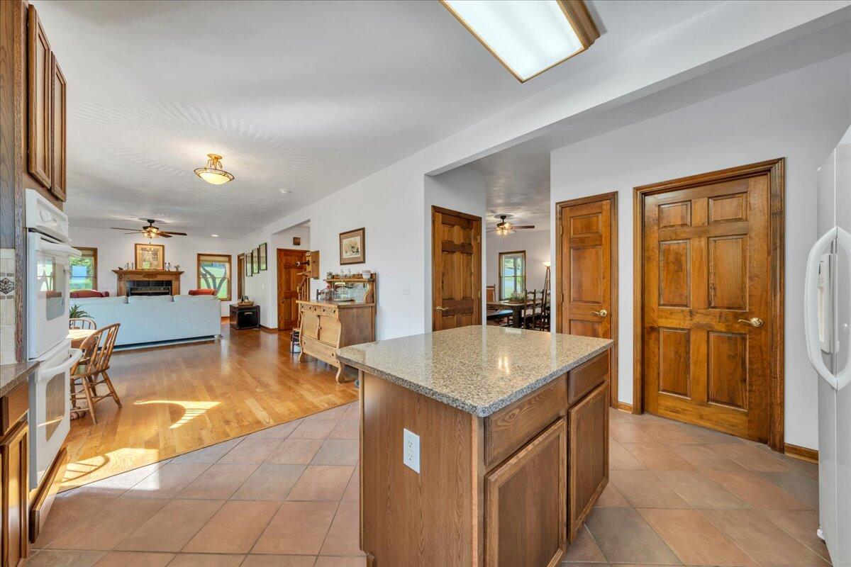 3924 Poplar Grove DR