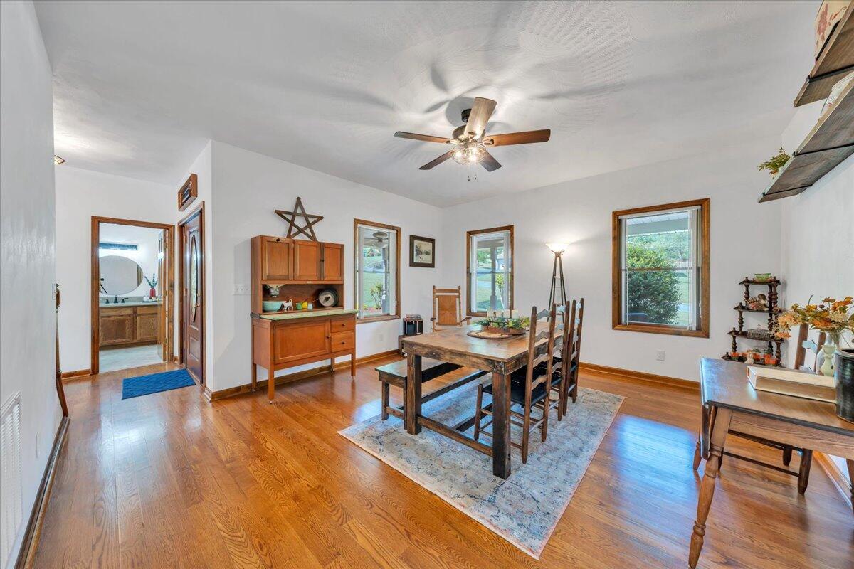 3924 Poplar Grove DR