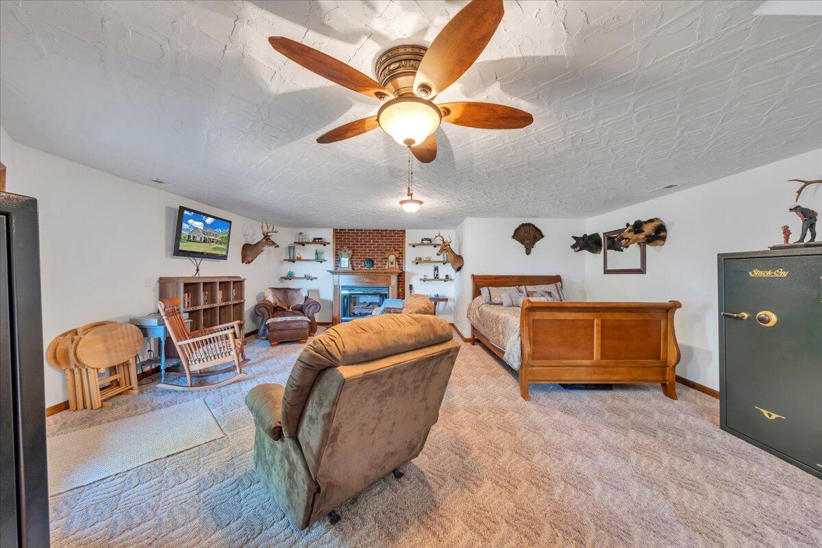 3924 Poplar Grove DR