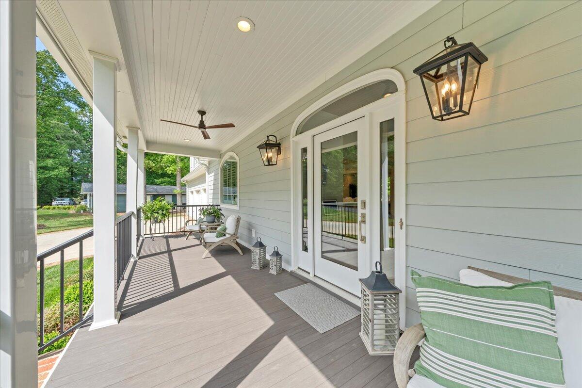 400 Heather LN