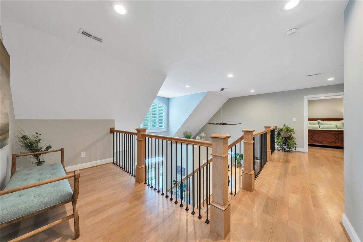 400 Heather LN