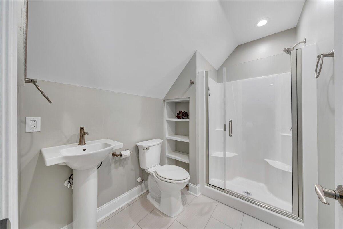 400 Heather LN