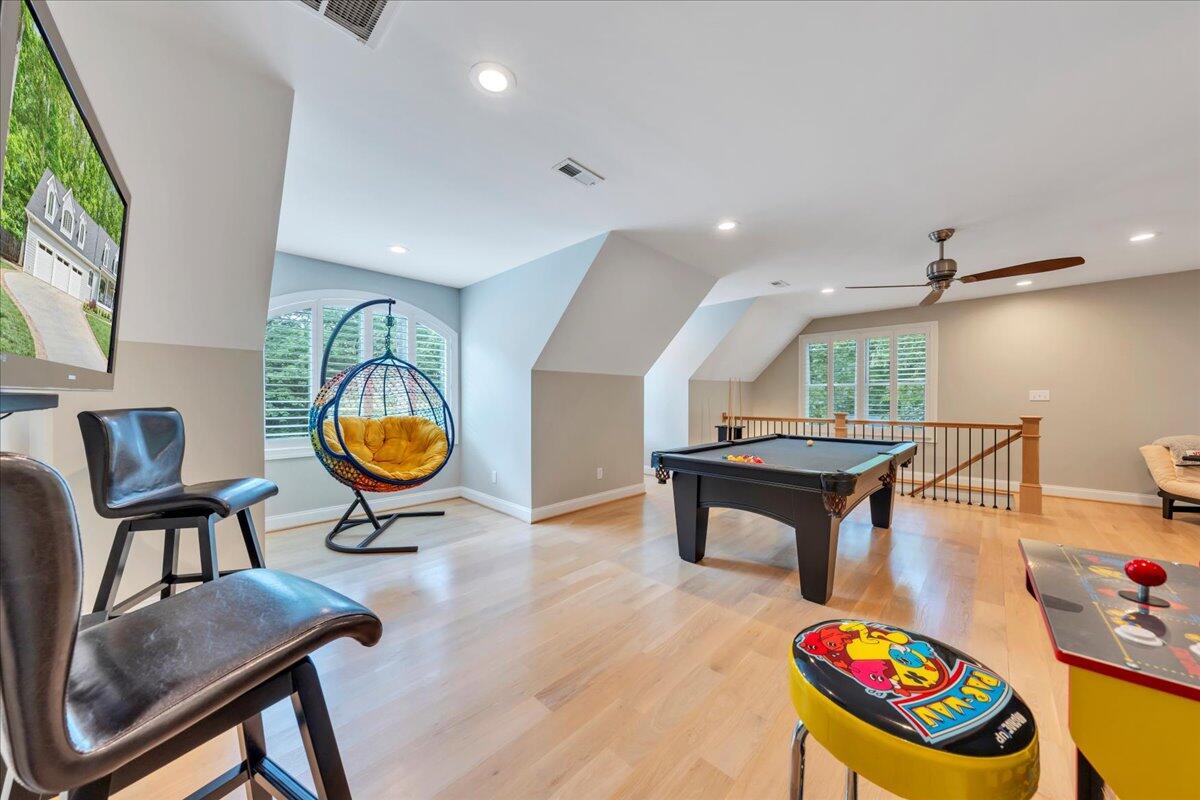 400 Heather LN