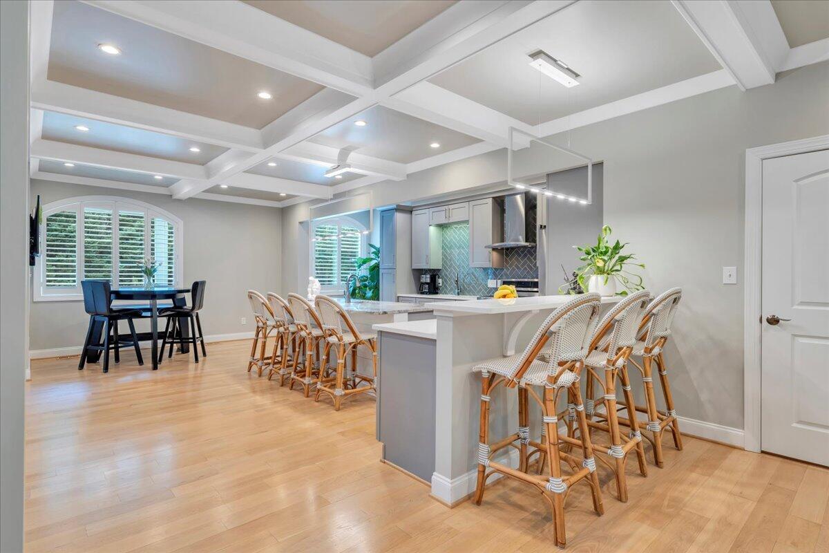 400 Heather LN