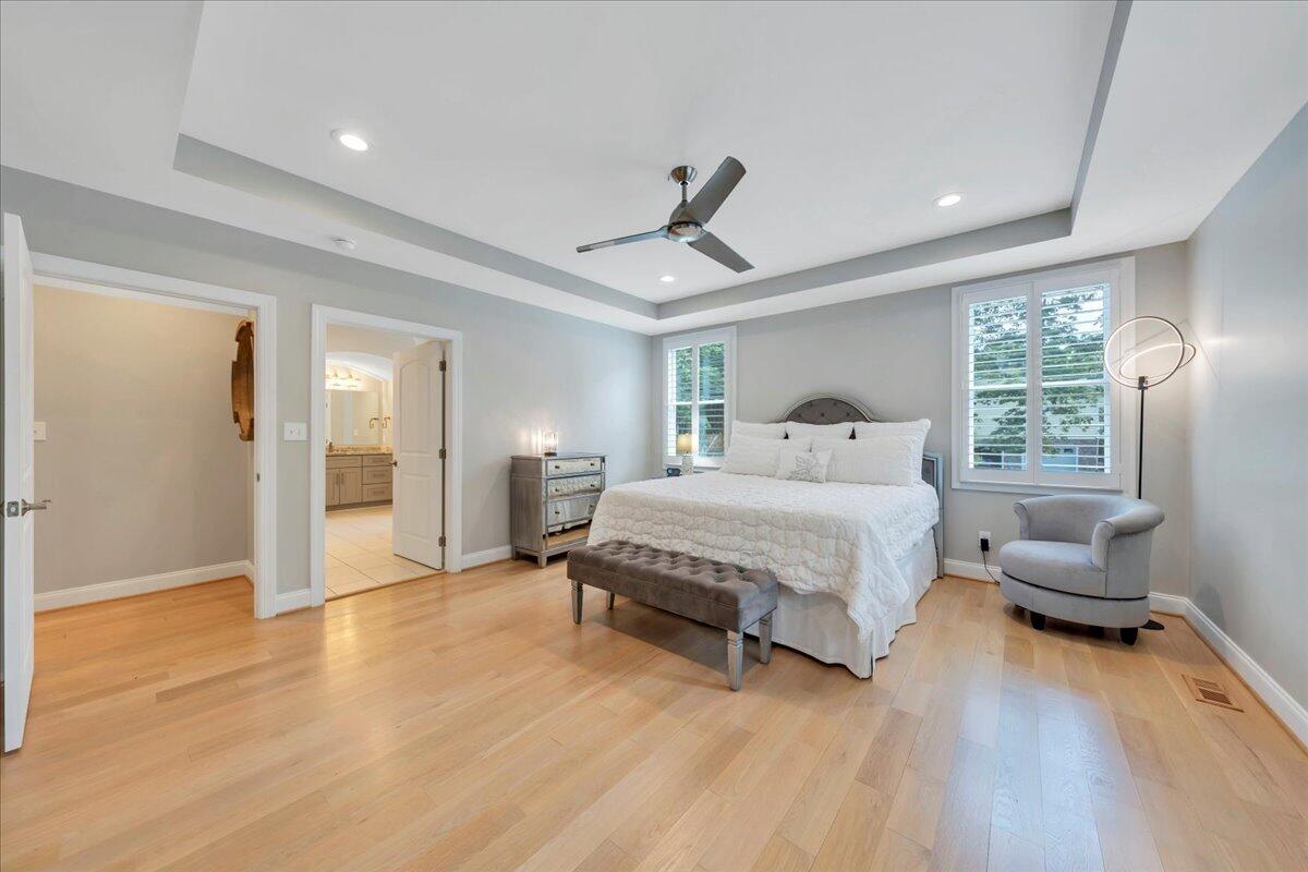 400 Heather LN