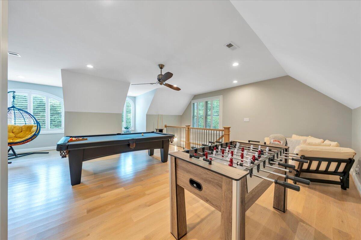 400 Heather LN