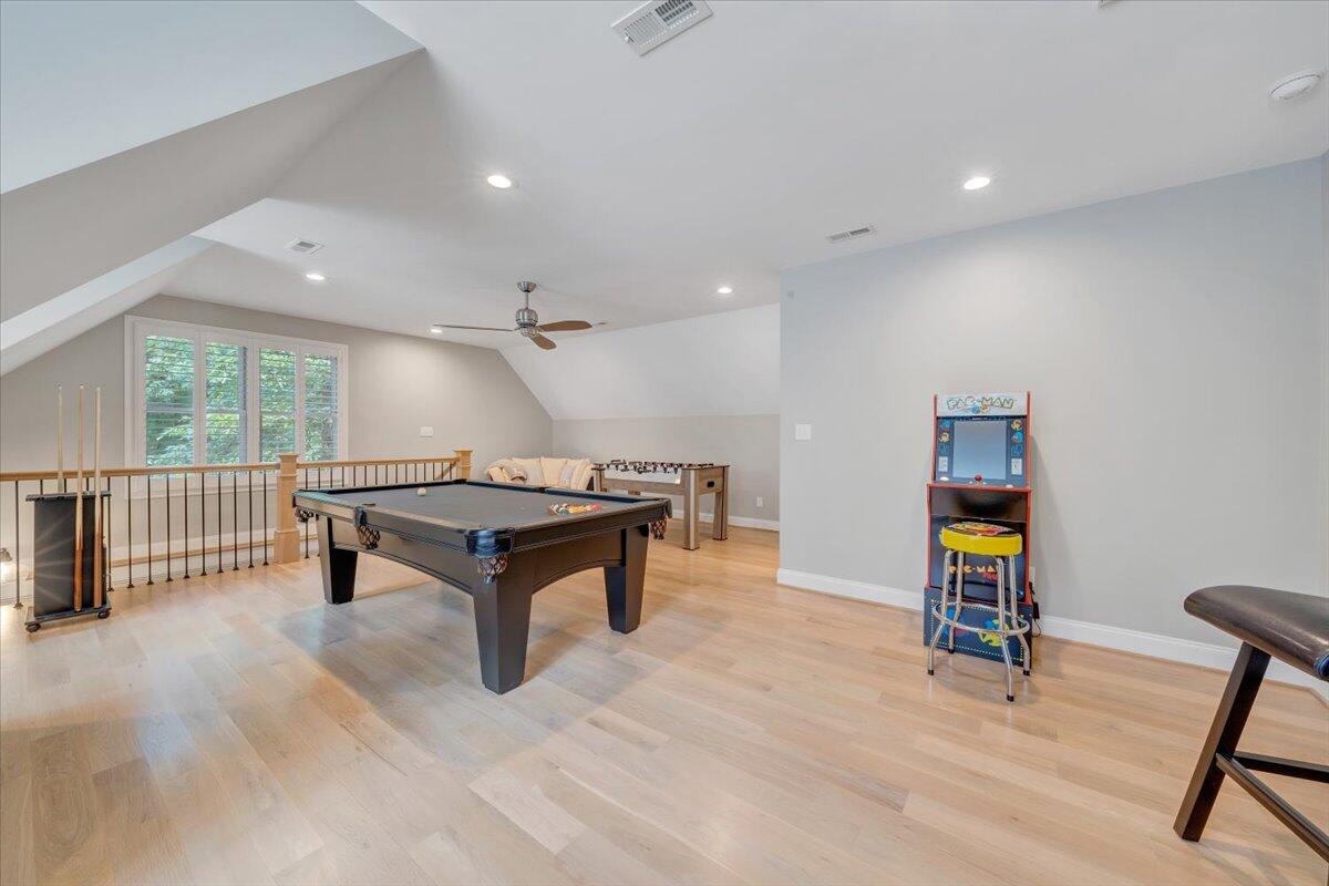 400 Heather LN