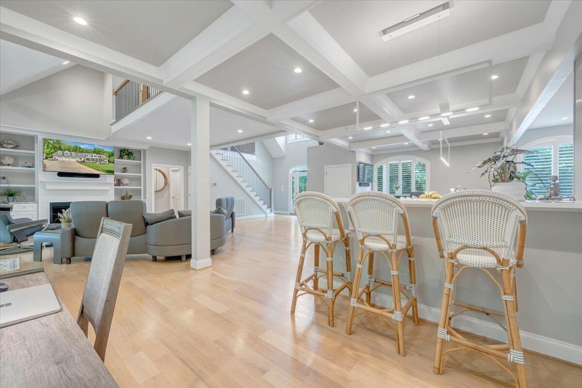 400 Heather LN