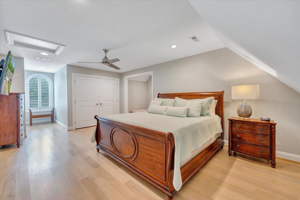 400 Heather LN