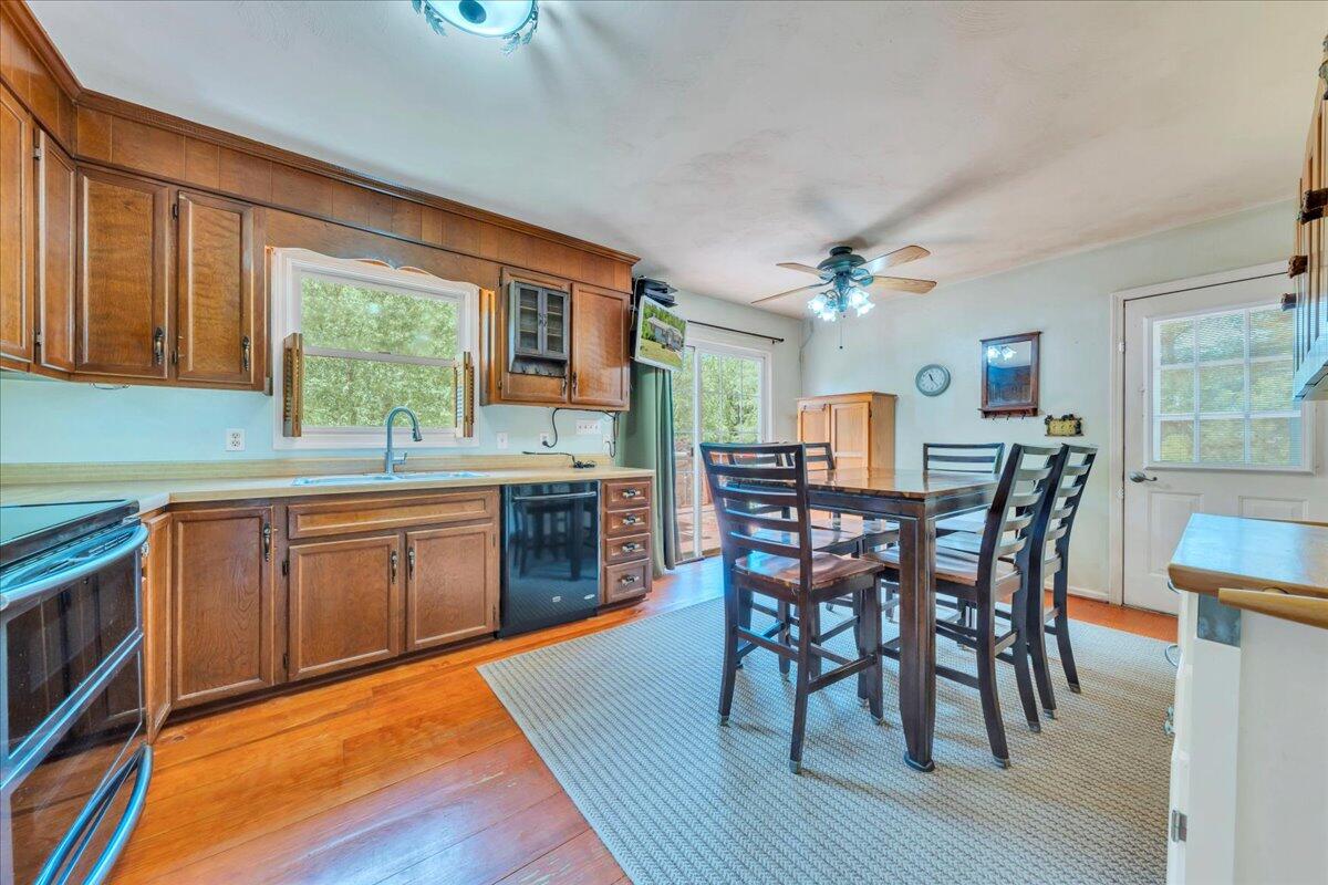 1793 Sandy Level RD