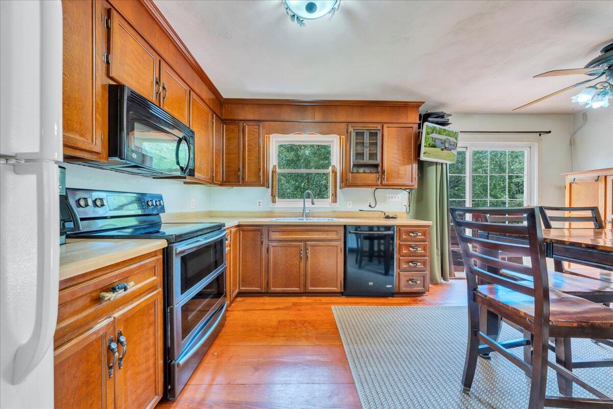 1793 Sandy Level RD