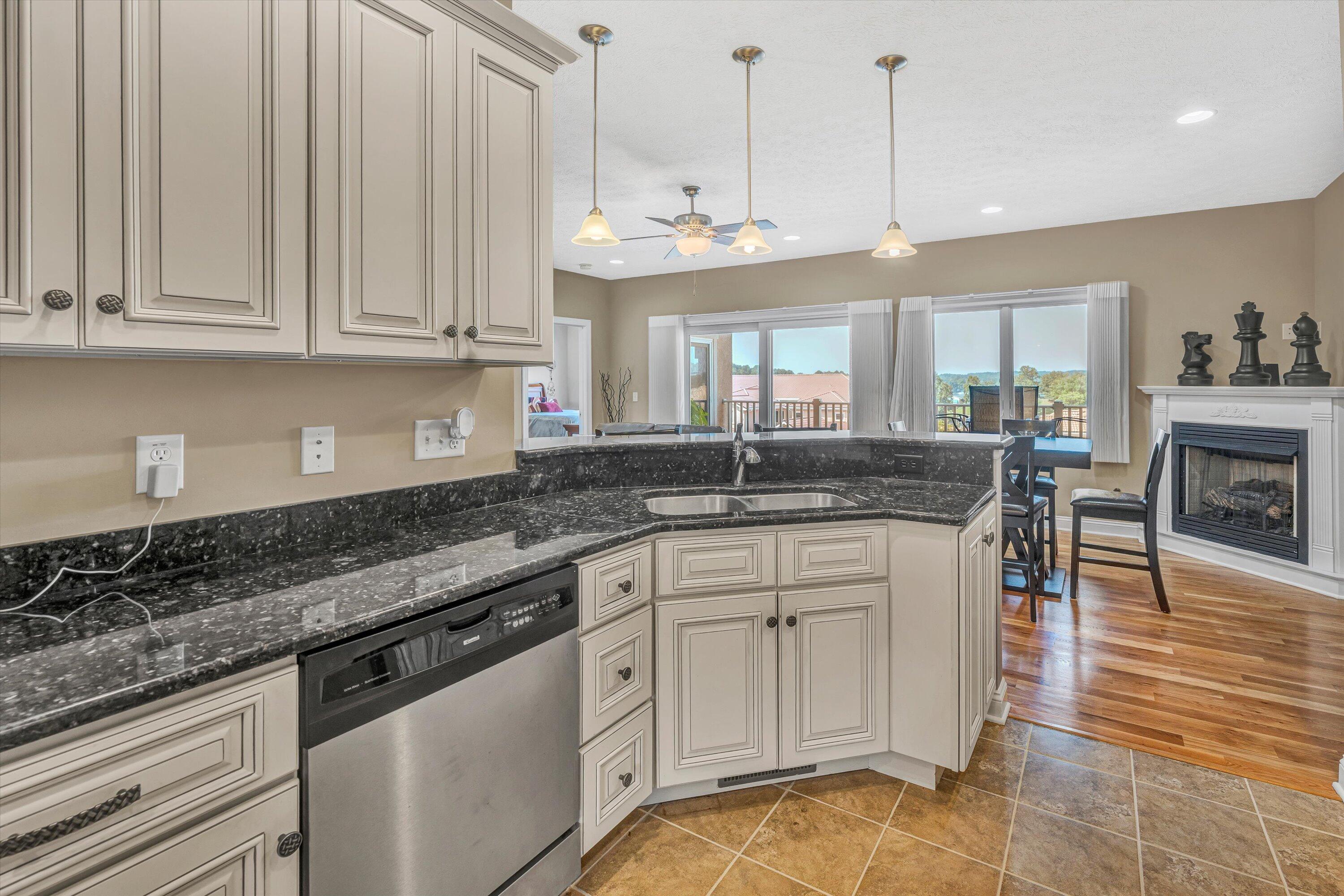 1066 Siesta Key CT