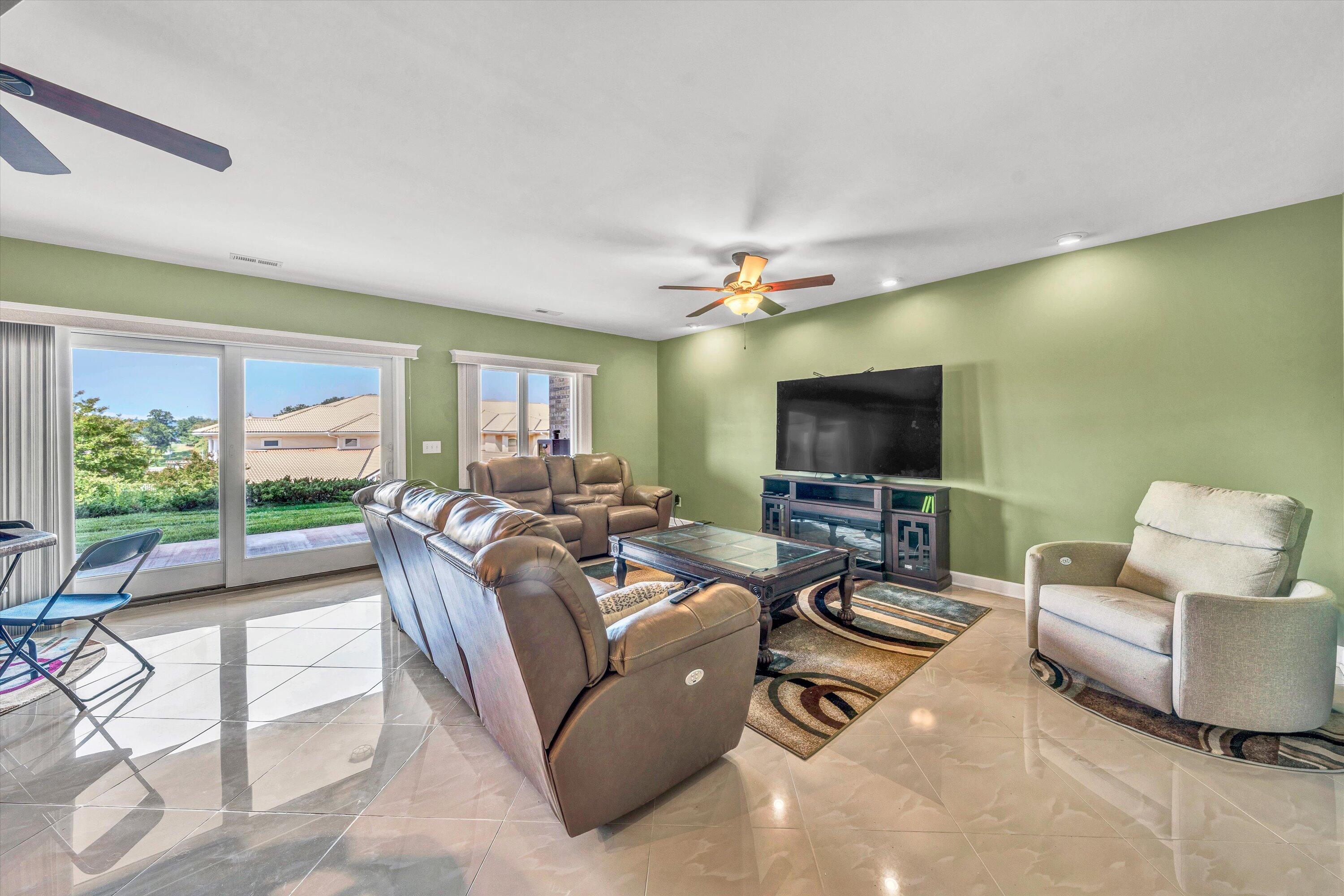 1066 Siesta Key CT