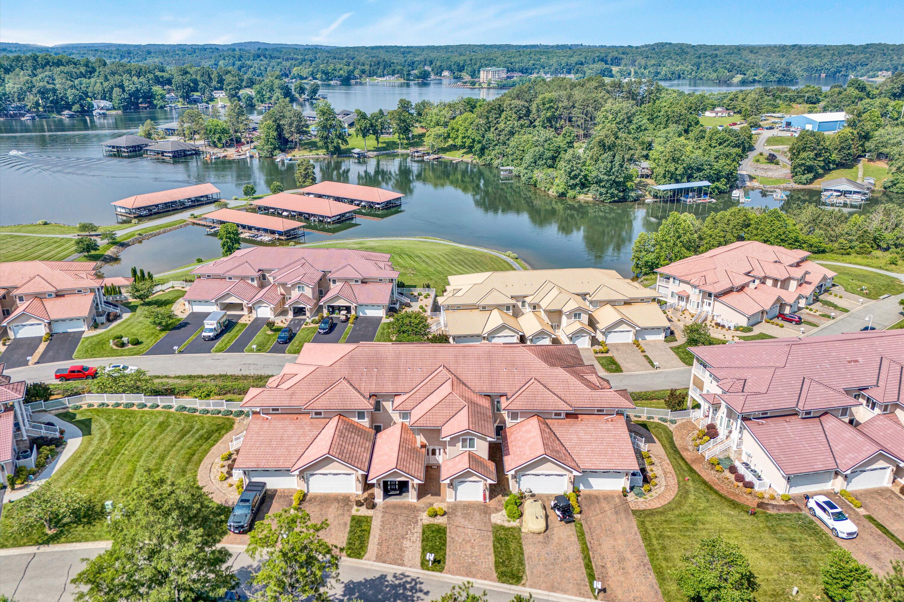 1066 Siesta Key CT