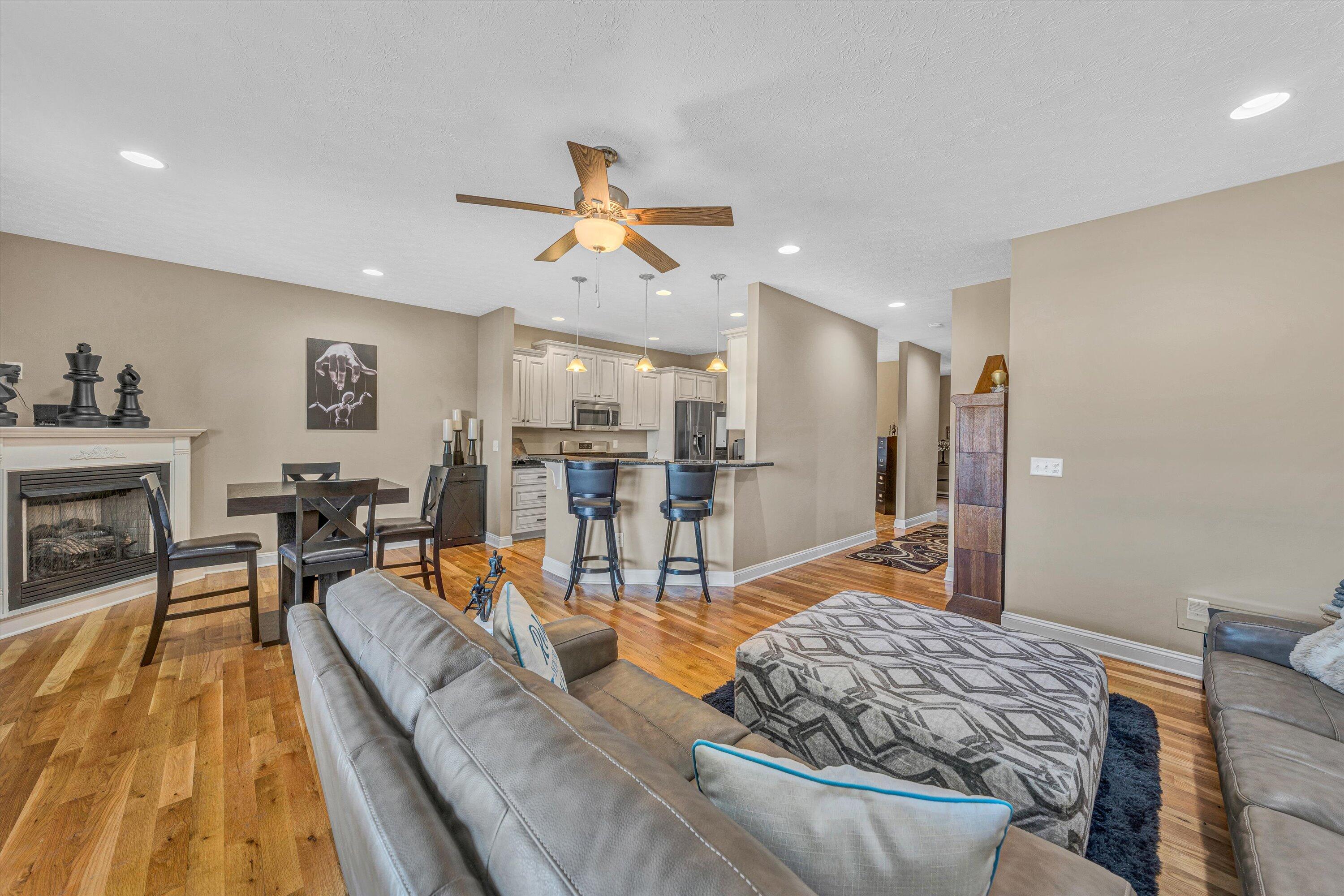1066 Siesta Key CT