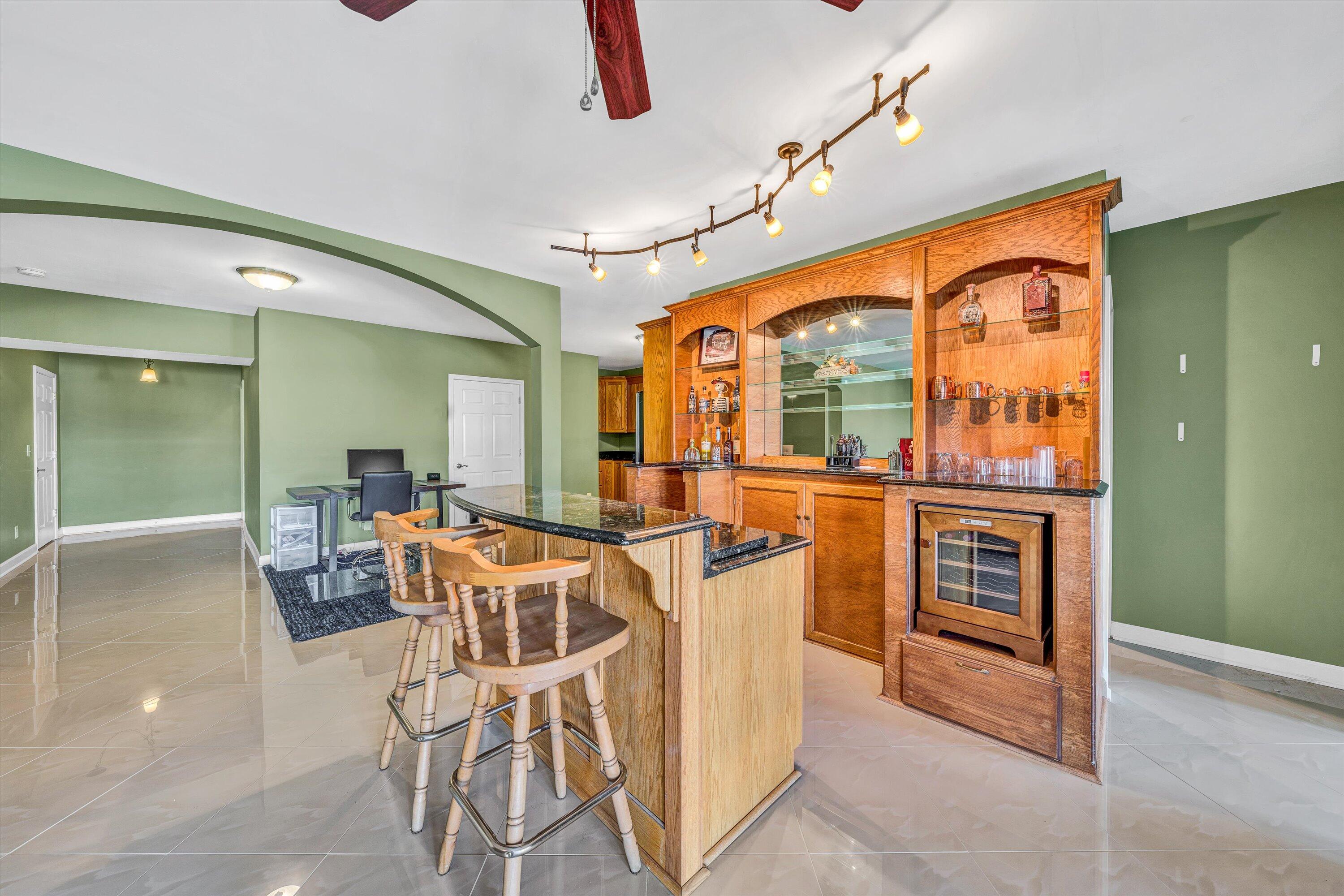 1066 Siesta Key CT