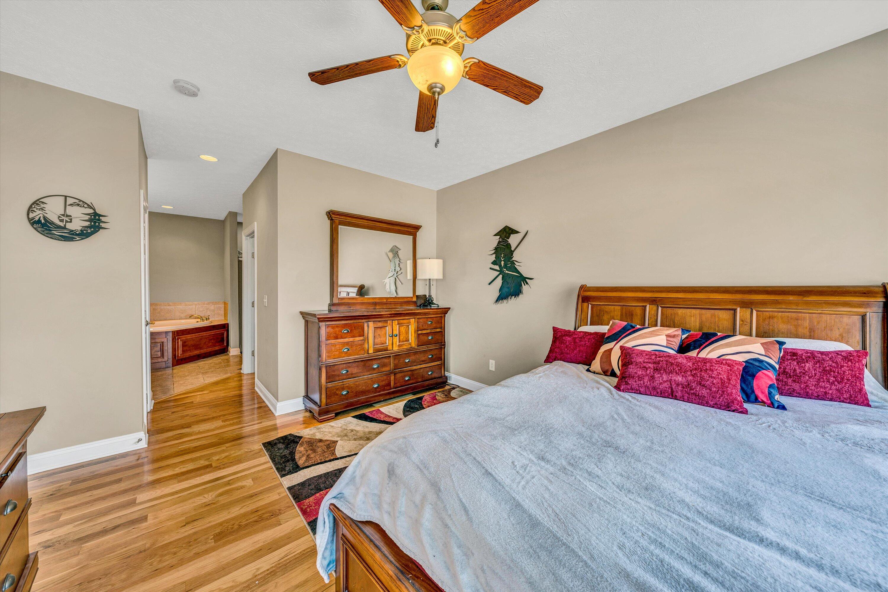 1066 Siesta Key CT