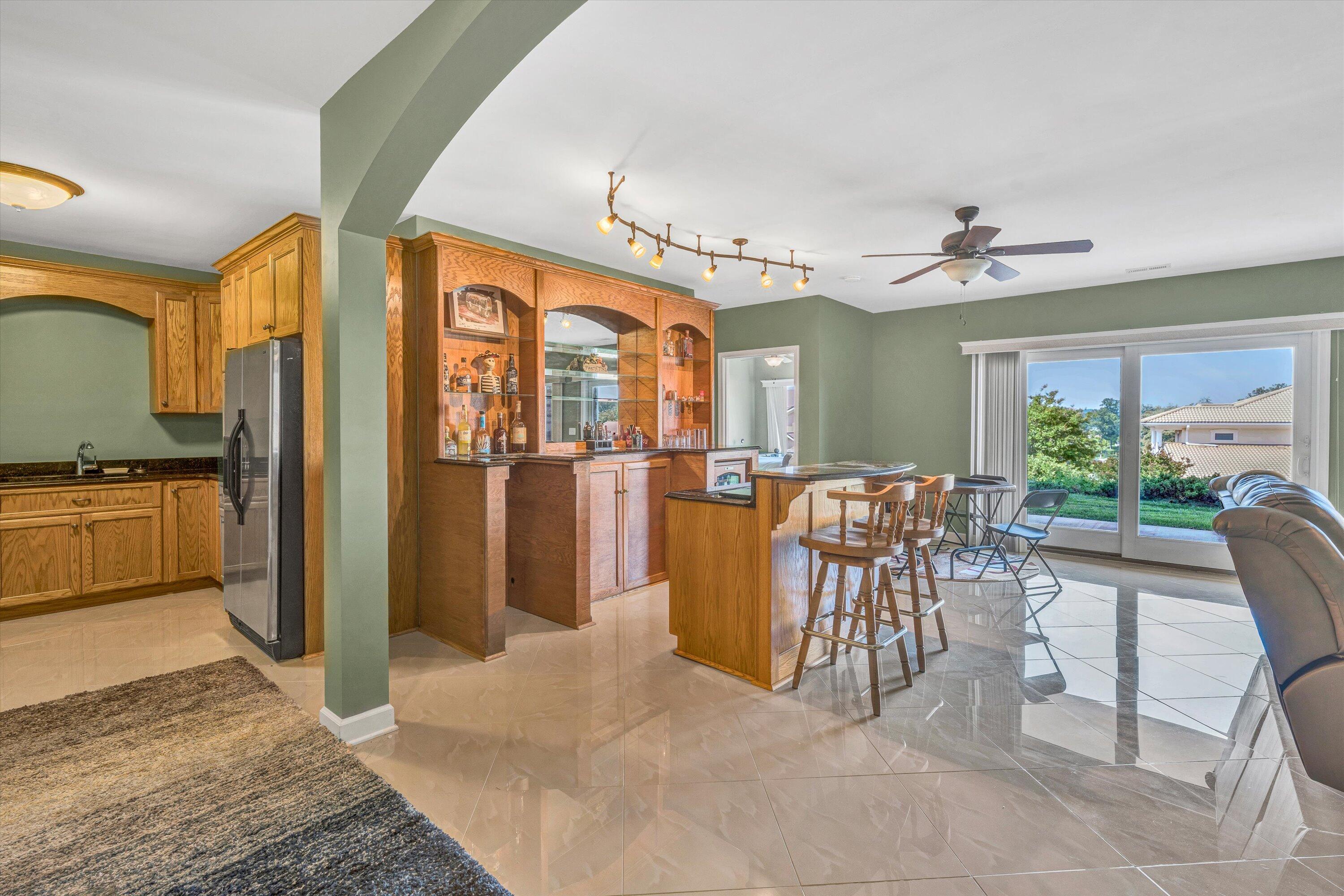 1066 Siesta Key CT