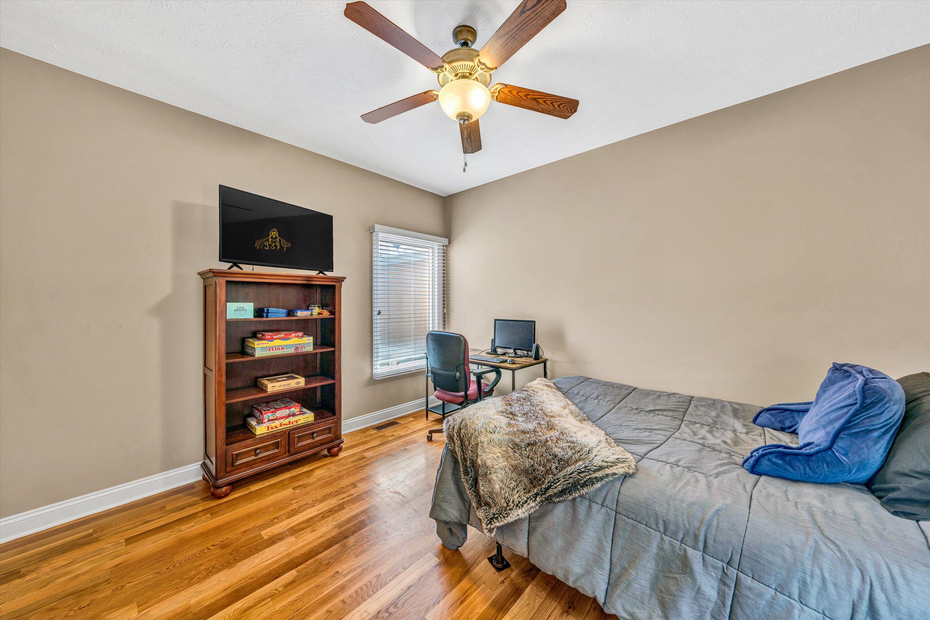1066 Siesta Key CT