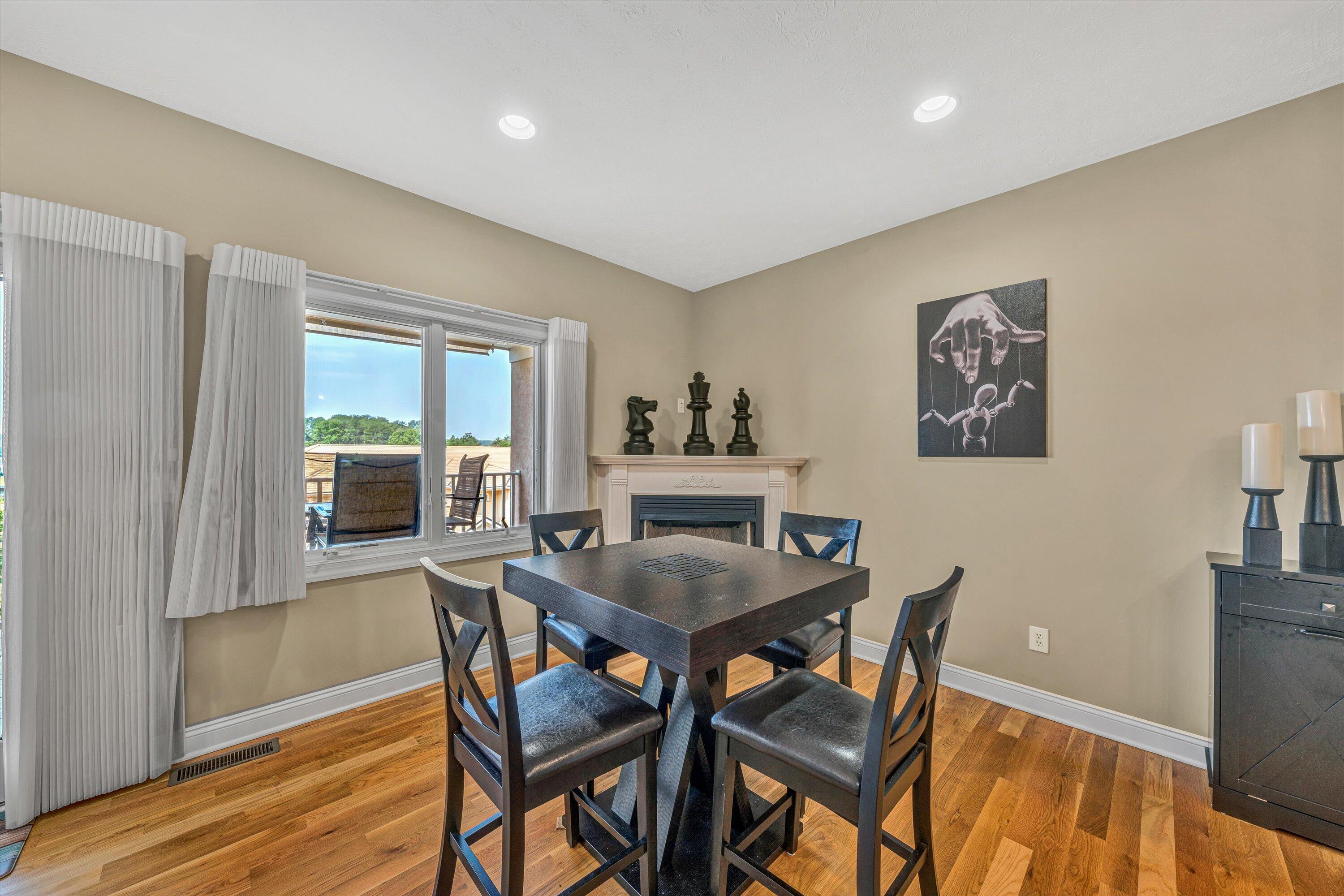 1066 Siesta Key CT
