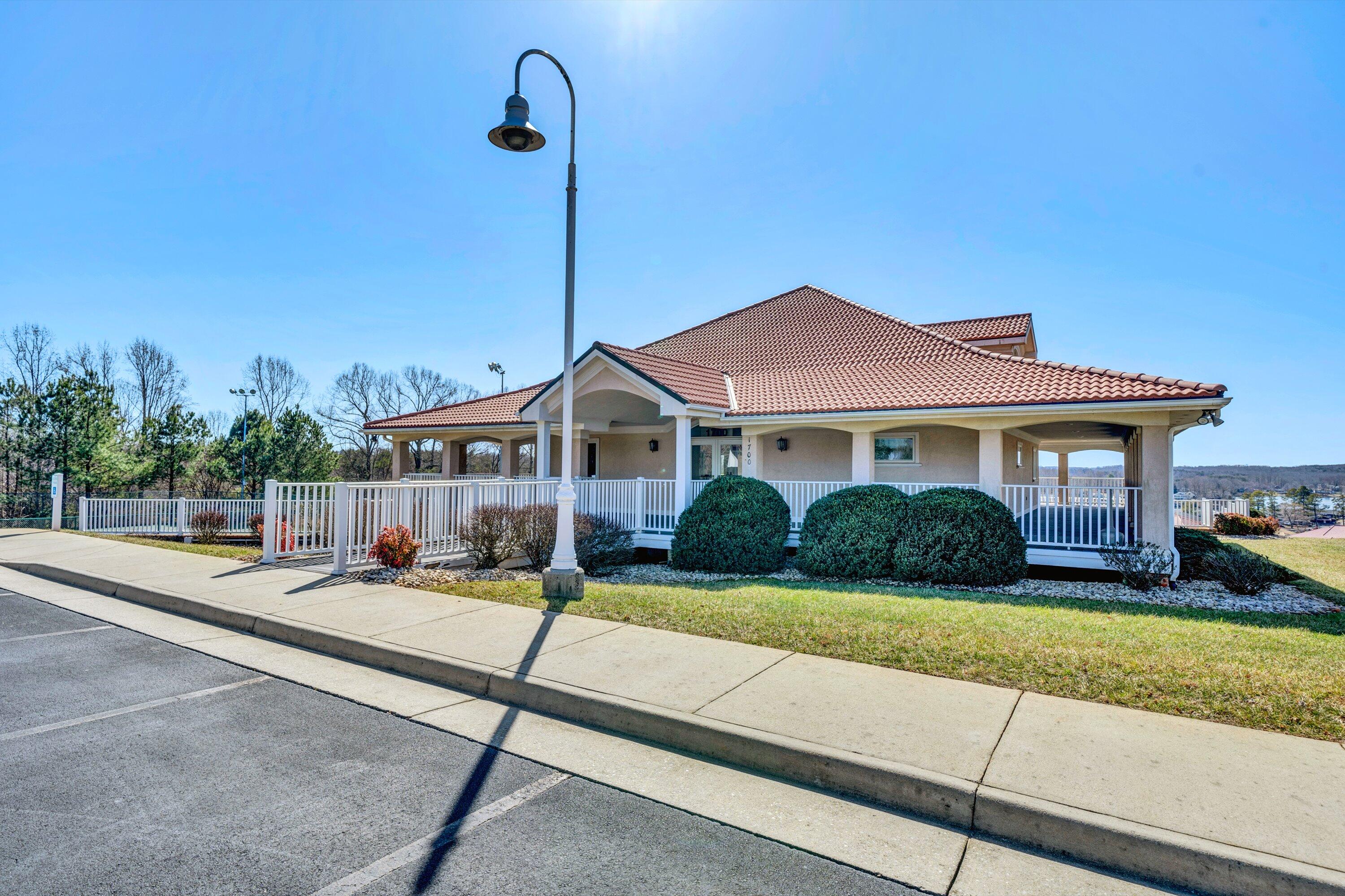1066 Siesta Key CT