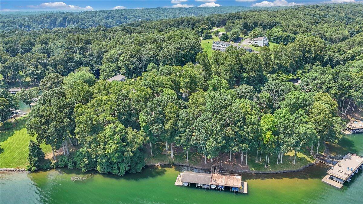 30 Windlass Pointe DR