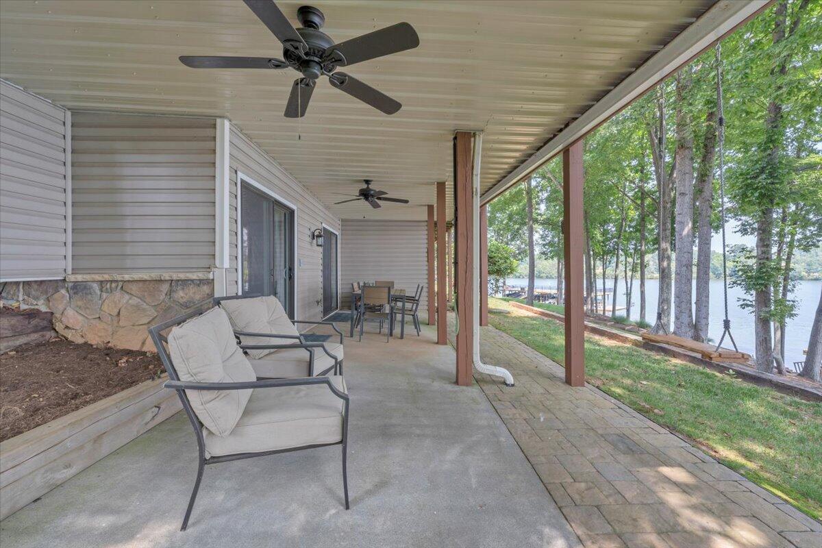 30 Windlass Pointe DR