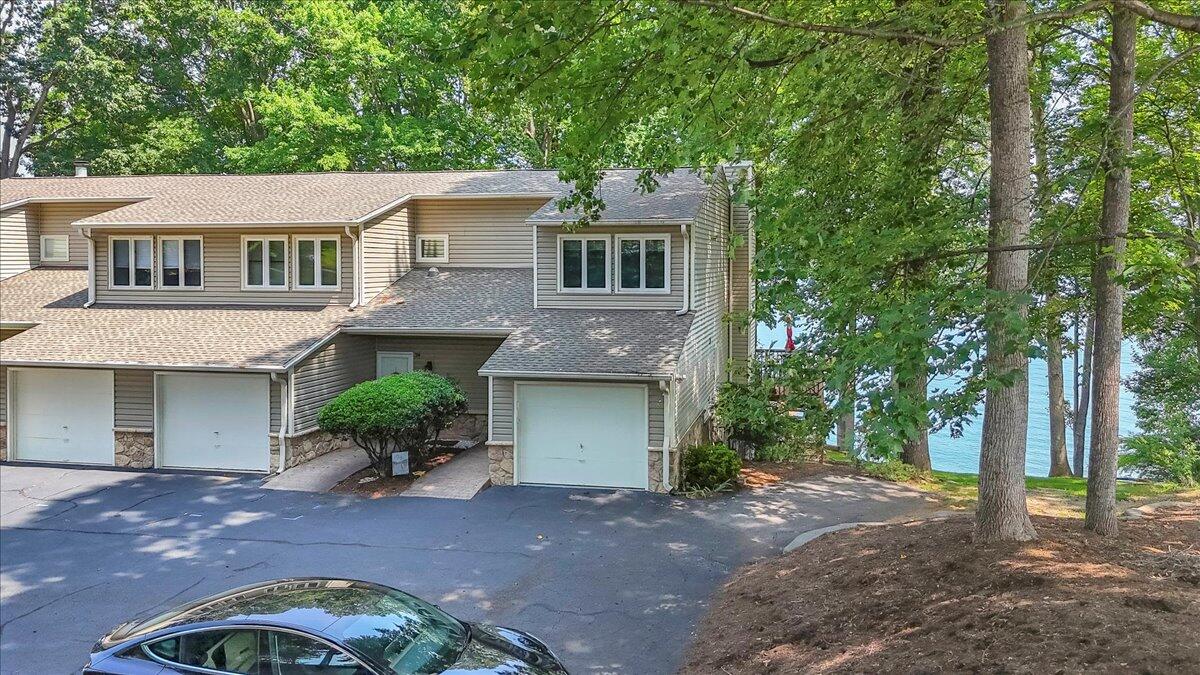 30 Windlass Pointe DR