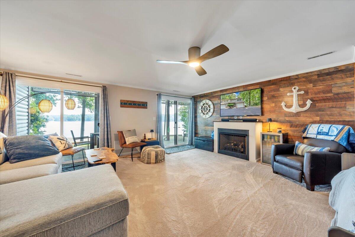 30 Windlass Pointe DR