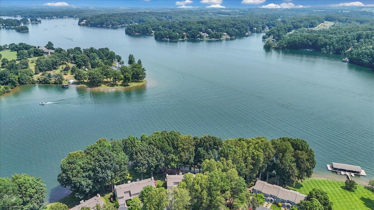 30 Windlass Pointe DR