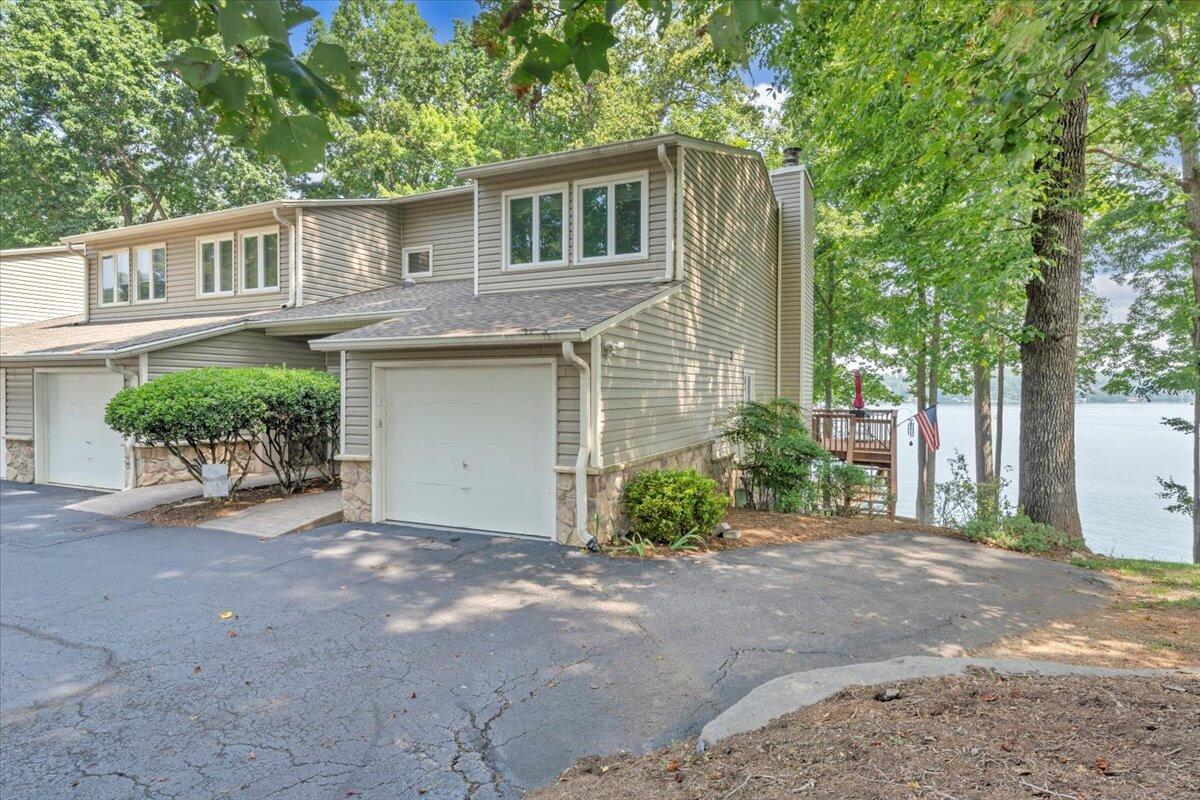 30 Windlass Pointe DR