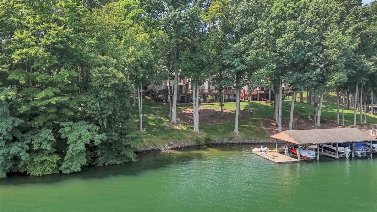 30 Windlass Pointe DR