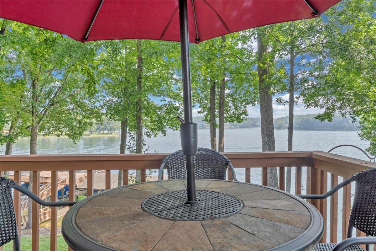 30 Windlass Pointe DR