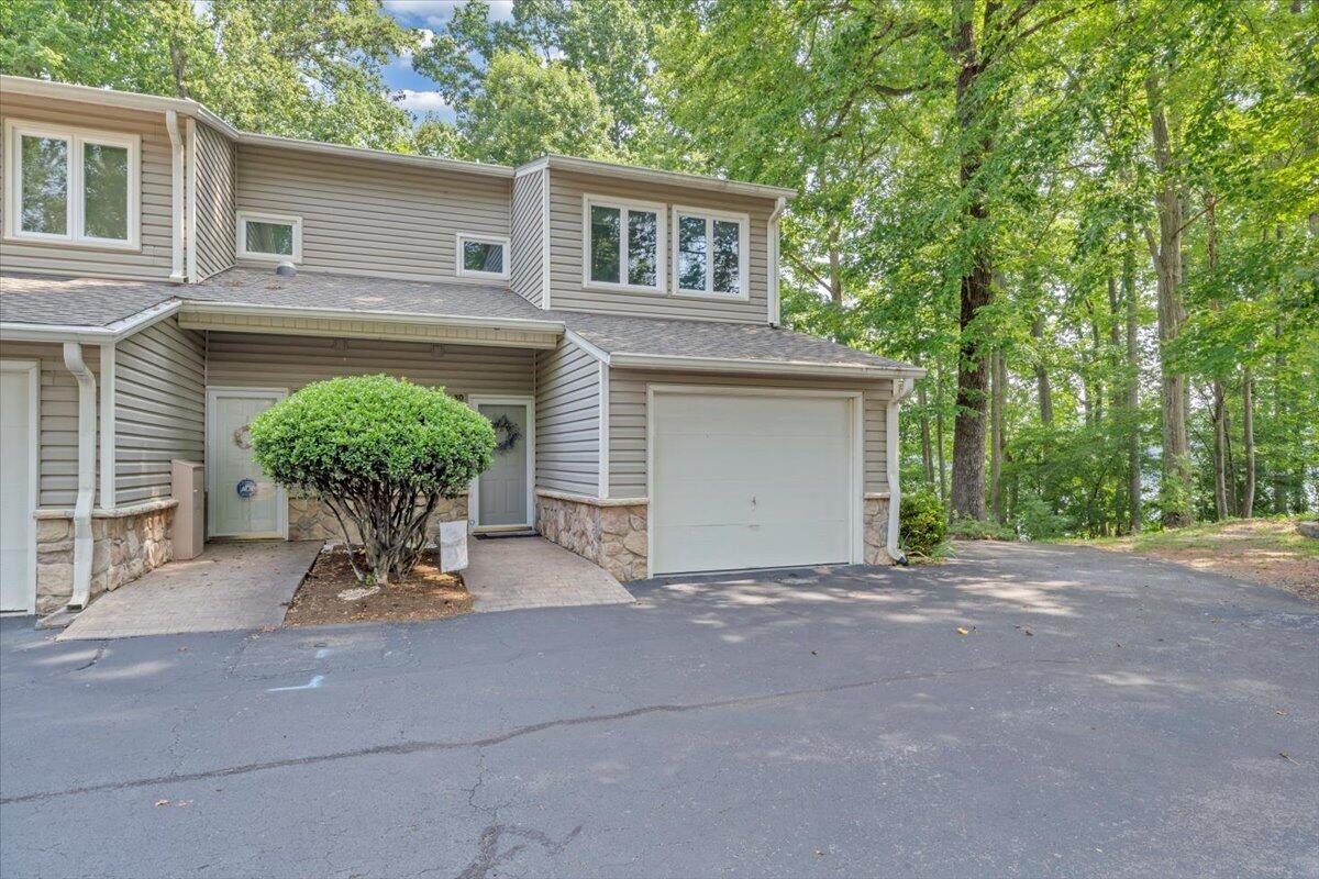 30 Windlass Pointe DR