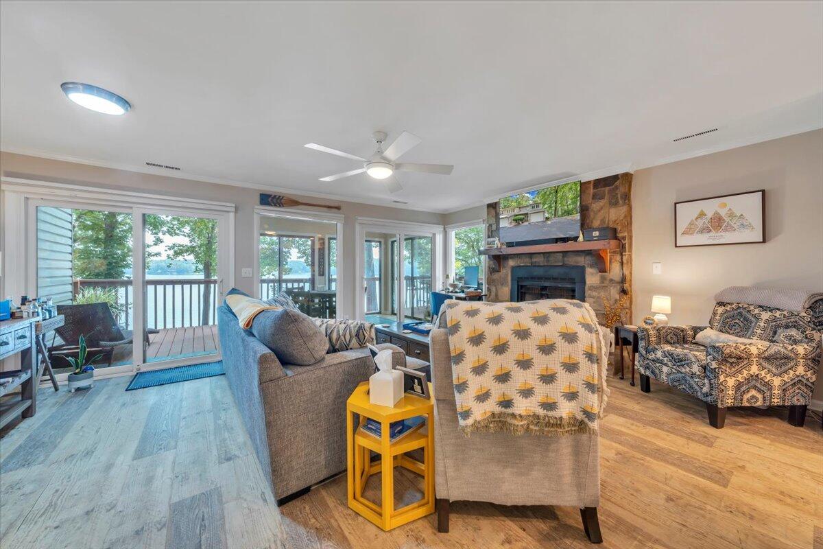 30 Windlass Pointe DR