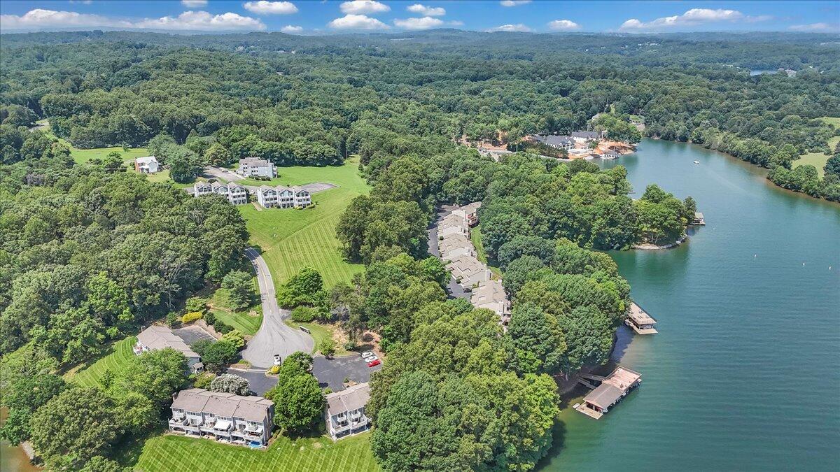 30 Windlass Pointe DR