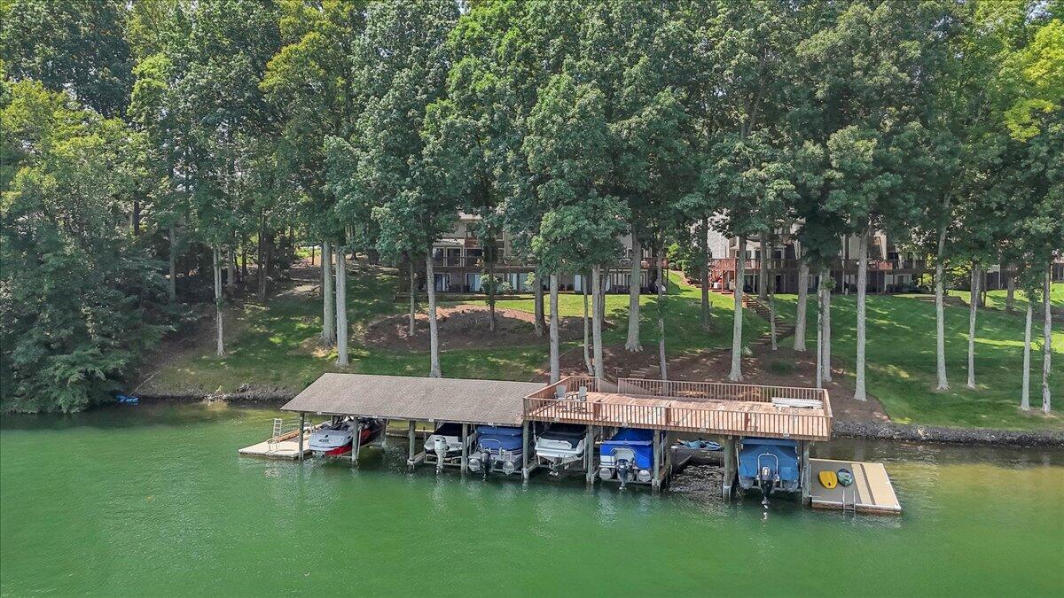 30 Windlass Pointe DR