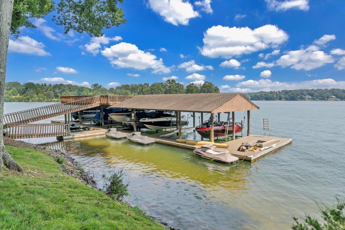 30 Windlass Pointe DR