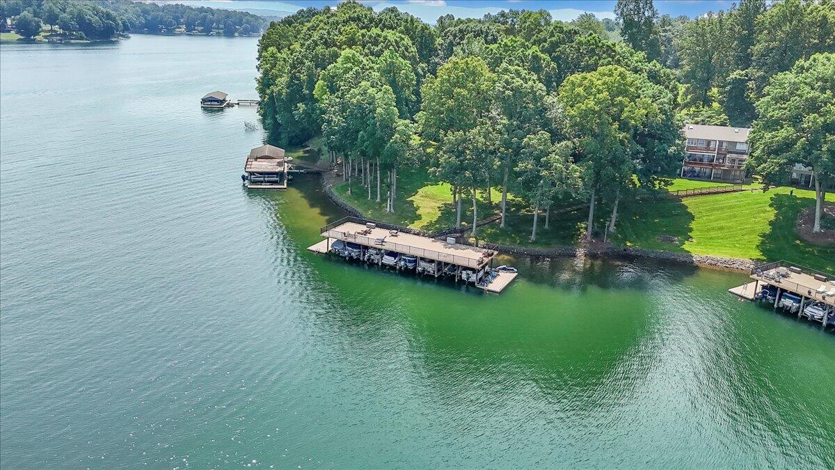 30 Windlass Pointe DR