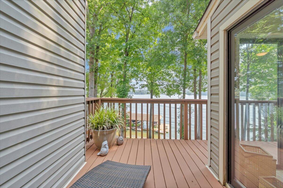 30 Windlass Pointe DR