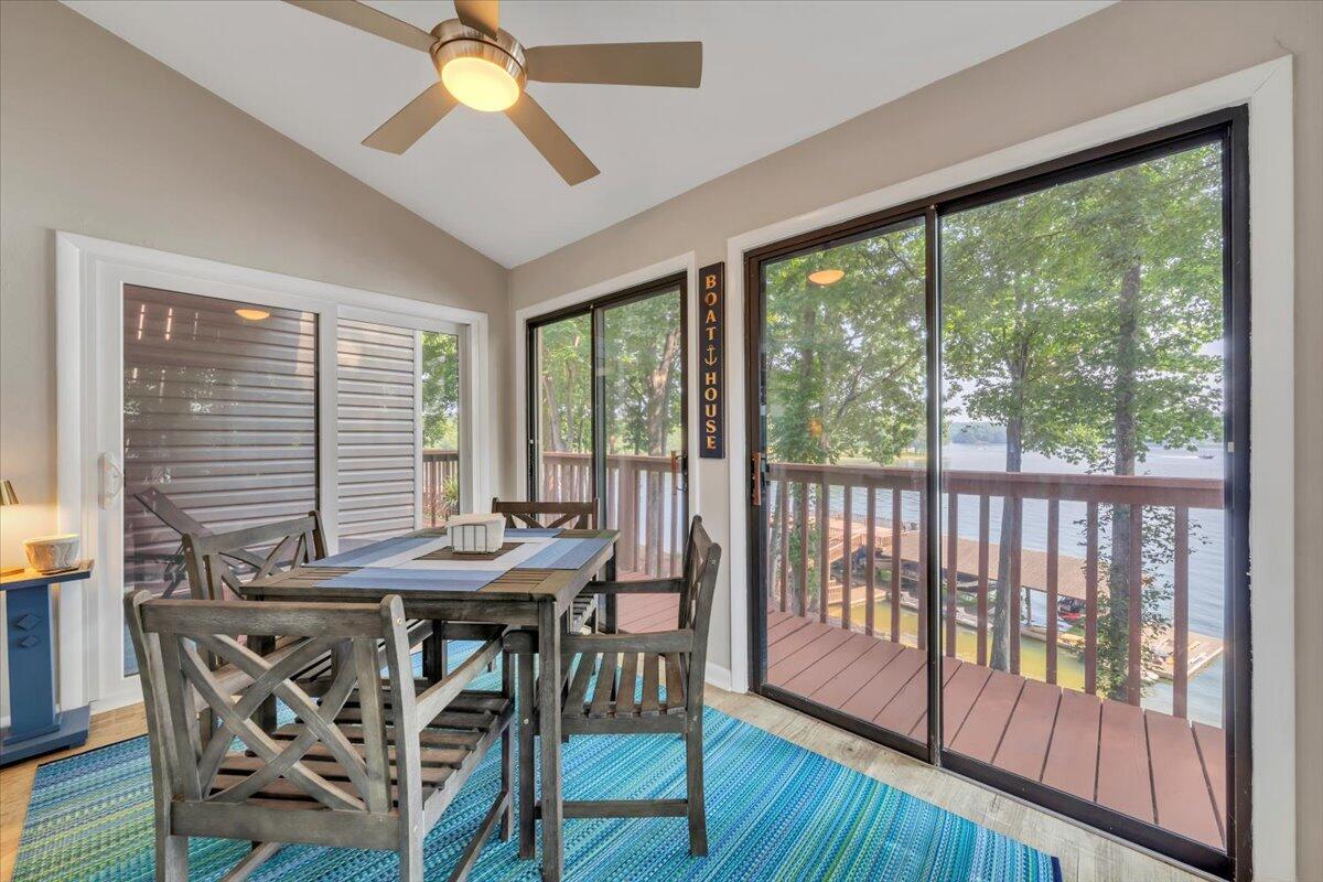30 Windlass Pointe DR