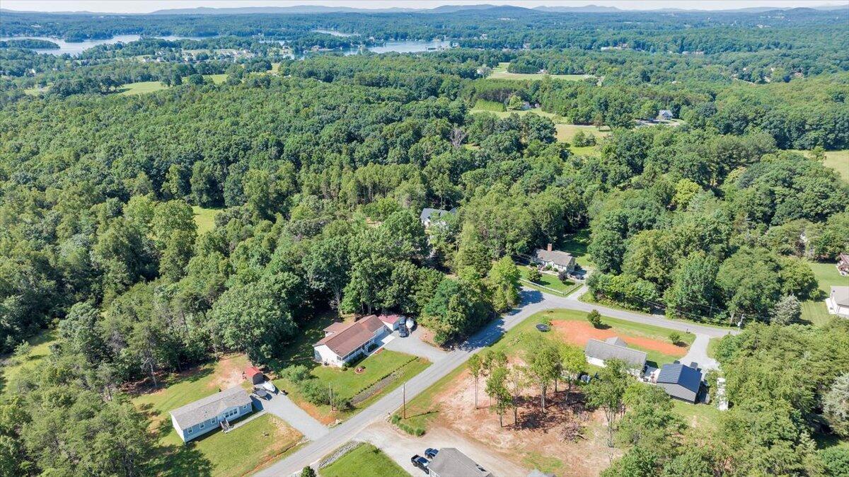 95 Stripers Landing RD