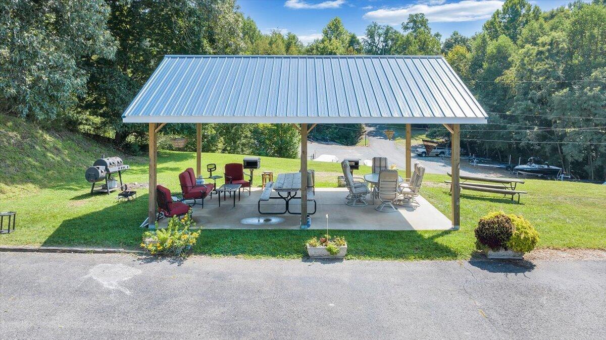 95 Stripers Landing RD
