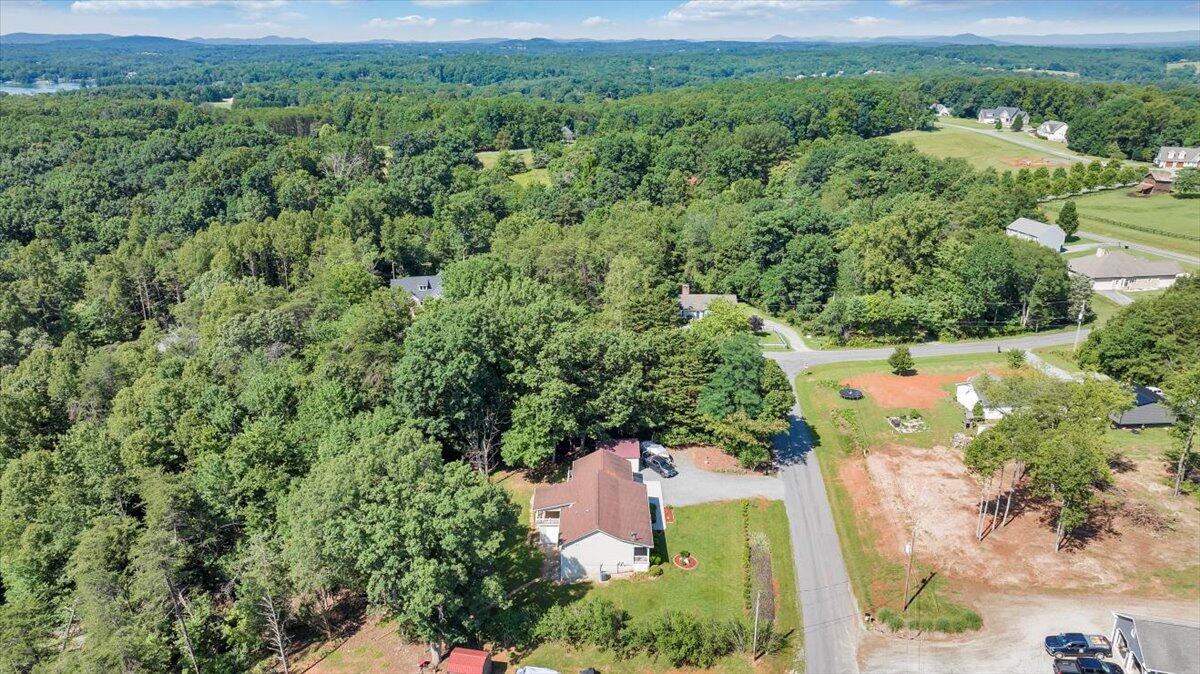 95 Stripers Landing RD